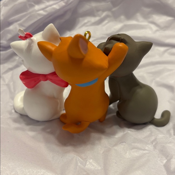 Disney 2025 Aristocats - Picture 2 of 8